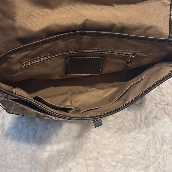 Coach Signature Brown Crossbody Bag - Picture 4 of 6